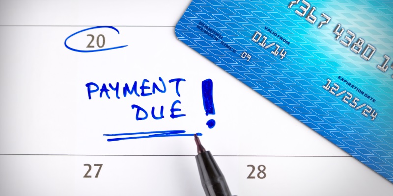 Pros and Cons of Changing Your Credit Card Payment Deadline