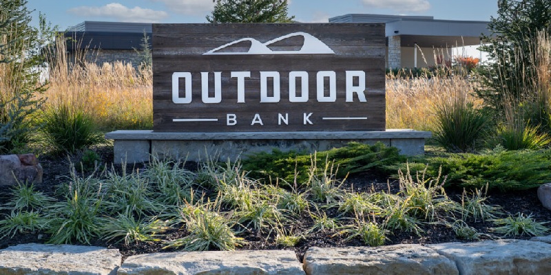 Outdoor Bank Bonuses